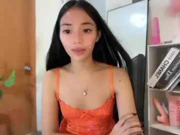 Lovely_leah23  live sex cam