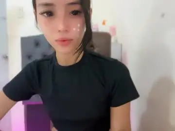 Lovely_leah23  live sex cam