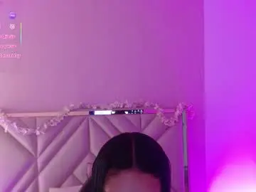 Moonshine_tay  live sex cam