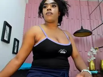 Peachbrii  live sex cam