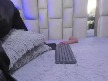 Scarletthunt  live sex cam