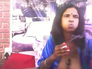 Sexyva4u2luv  live sex cam