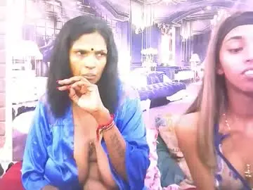 Sexyva4u2luv  live sex cam