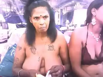 Sexyva4u2luv  live sex cam