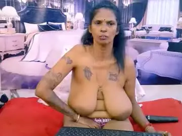 Sexyva4u2luv  live sex cam