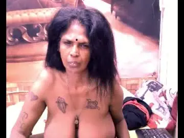 Sexyva4u2luv  live sex cam