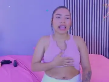 Adelerouss  live sex cam