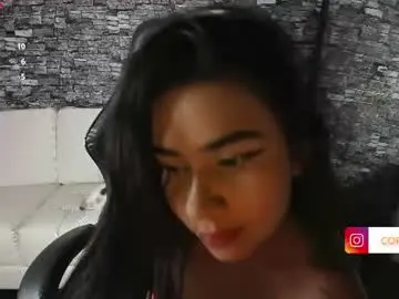 Coralwells  live sex cam