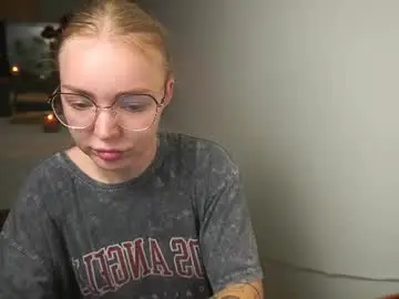 Emilyemmi  live sex cam