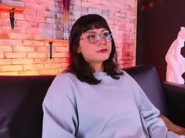 Kitty_malach  live sex cam