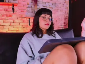 Kitty_malach  live sex cam