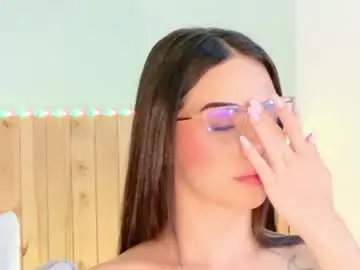 Maddisonevanns  live sex cam