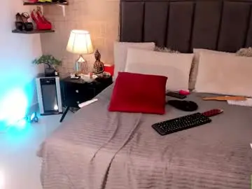 Mariana_c  live sex cam