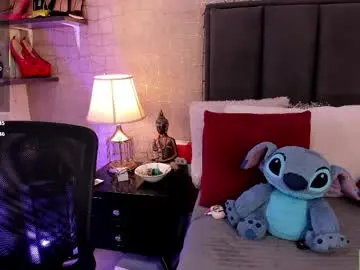 Mariana_c  live sex cam