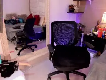 Mariana_c  live sex cam