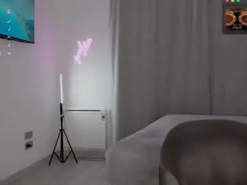 Milanacamgirl  live sex cam