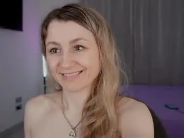 Milanacamgirl  live sex cam