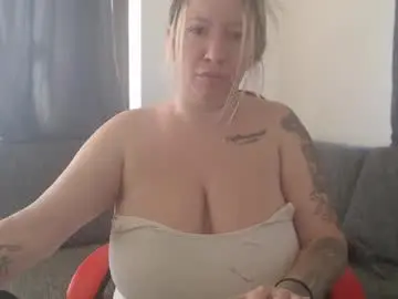 Qualityshow  live sex cam