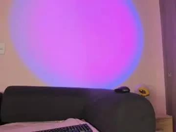 Violetta_swift_  live sex cam