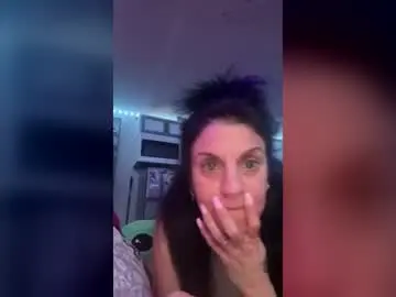 Wtfdaddyimyours  live sex cam