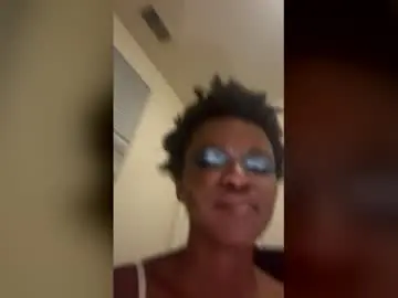 Ebonyqueen00  live sex cam