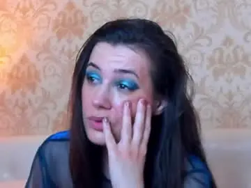Juliahunts  live sex cam