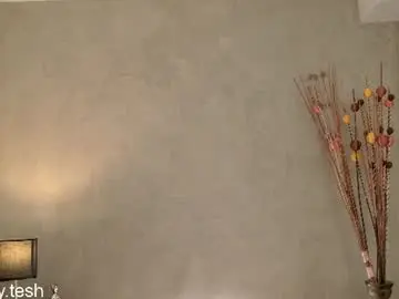 Kellytesh  live sex cam