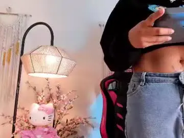 Little_maura  live sex cam