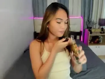 Realest_cia  live sex cam