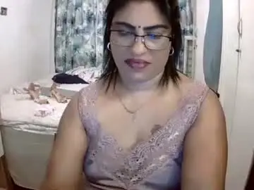 Wetindian1971  live sex cam