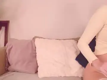 Guns_n_buns  live sex cam