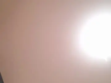 Guns_n_buns  live sex cam