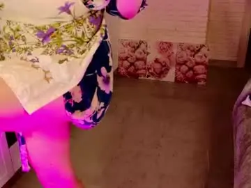 Lavenasweet  live sex cam