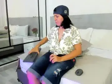Lyra_raven  live sex cam