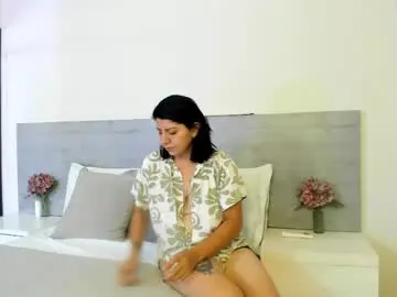 Lyra_raven  live sex cam