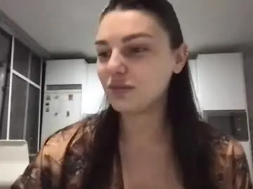 Marty2702  live sex cam