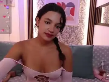 Nyxx_velariia  live sex cam