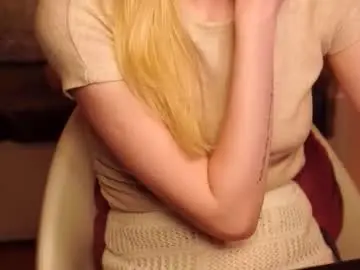 Snowbarbieee  live sex cam