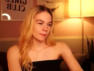 Snowbarbieee  live sex cam