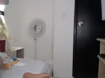 Victoria_243  live sex cam