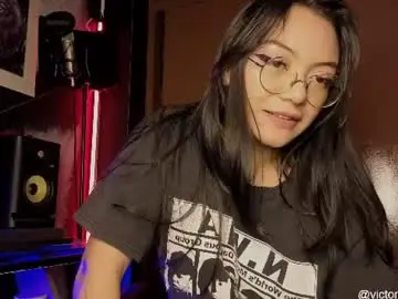 Victoriia_thompson  live sex cam