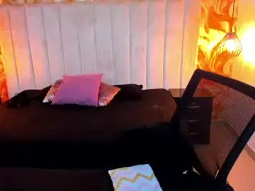 Chloesmith9  live sex cam
