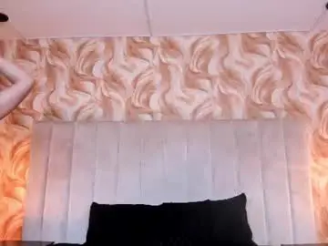 Chloesmith9  live sex cam