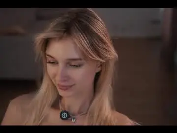 Esmereal  live sex cam