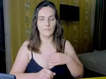 Hey_buddie  live sex cam