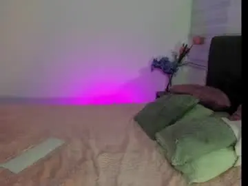Khaleesy95  live sex cam