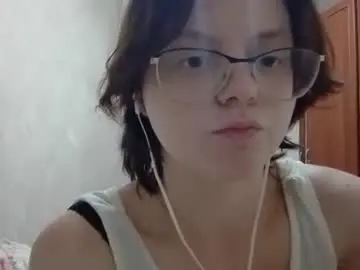 Minervaclare  live sex cam