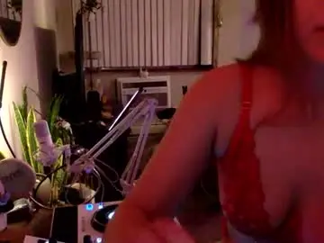 Queenvb  live sex cam
