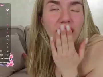Sydneyandhersweeney  live sex cam