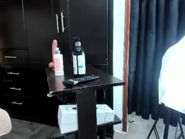 Dania_moore_  live sex cam